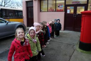 Primary One visit Kilkeel Post Office and Library